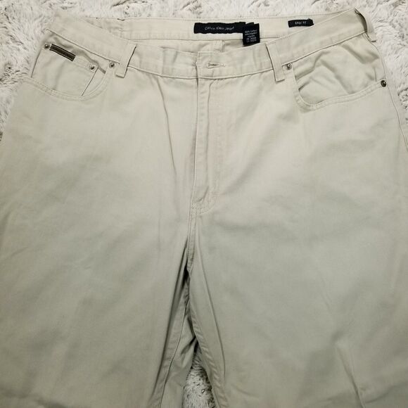 Calvin Klein Jeans Mens 38×30 Silver Easy Fit Flat front Straight - Picture 2 of 14